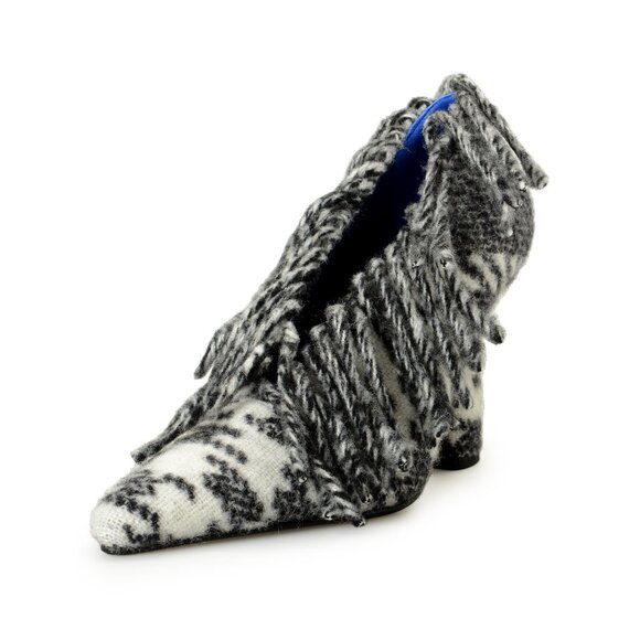 Burberry Women's "Sweep Pump" Leather Heeled Pumps Shoes US 7 EUR 37